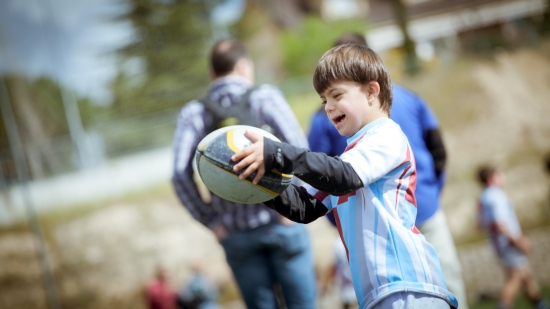 La práctica deportiva ayuda a progresar en el desarrollo físico e intelectual. 