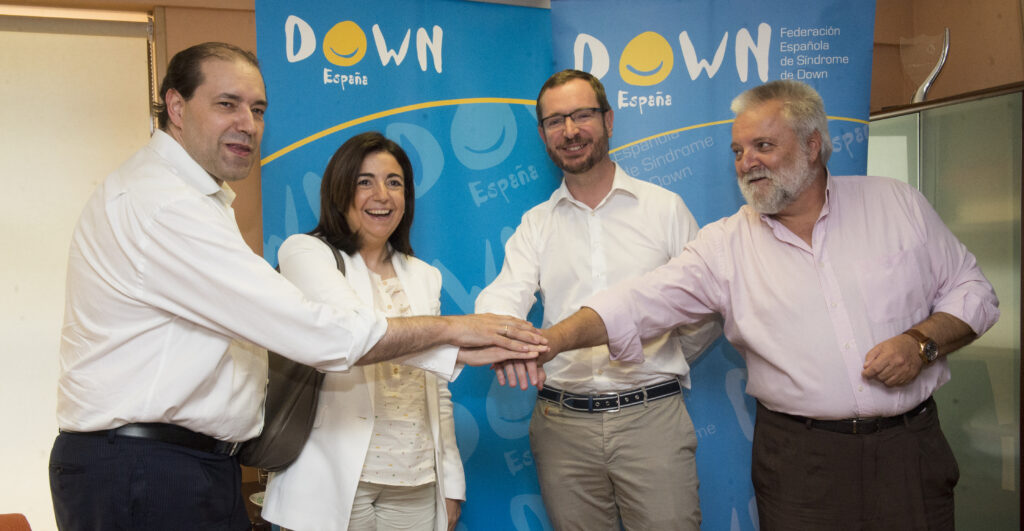 Portada post El PP estudiará cómo incorporar las diez propuestas de DOWN ESPAÑA a su programa electoral