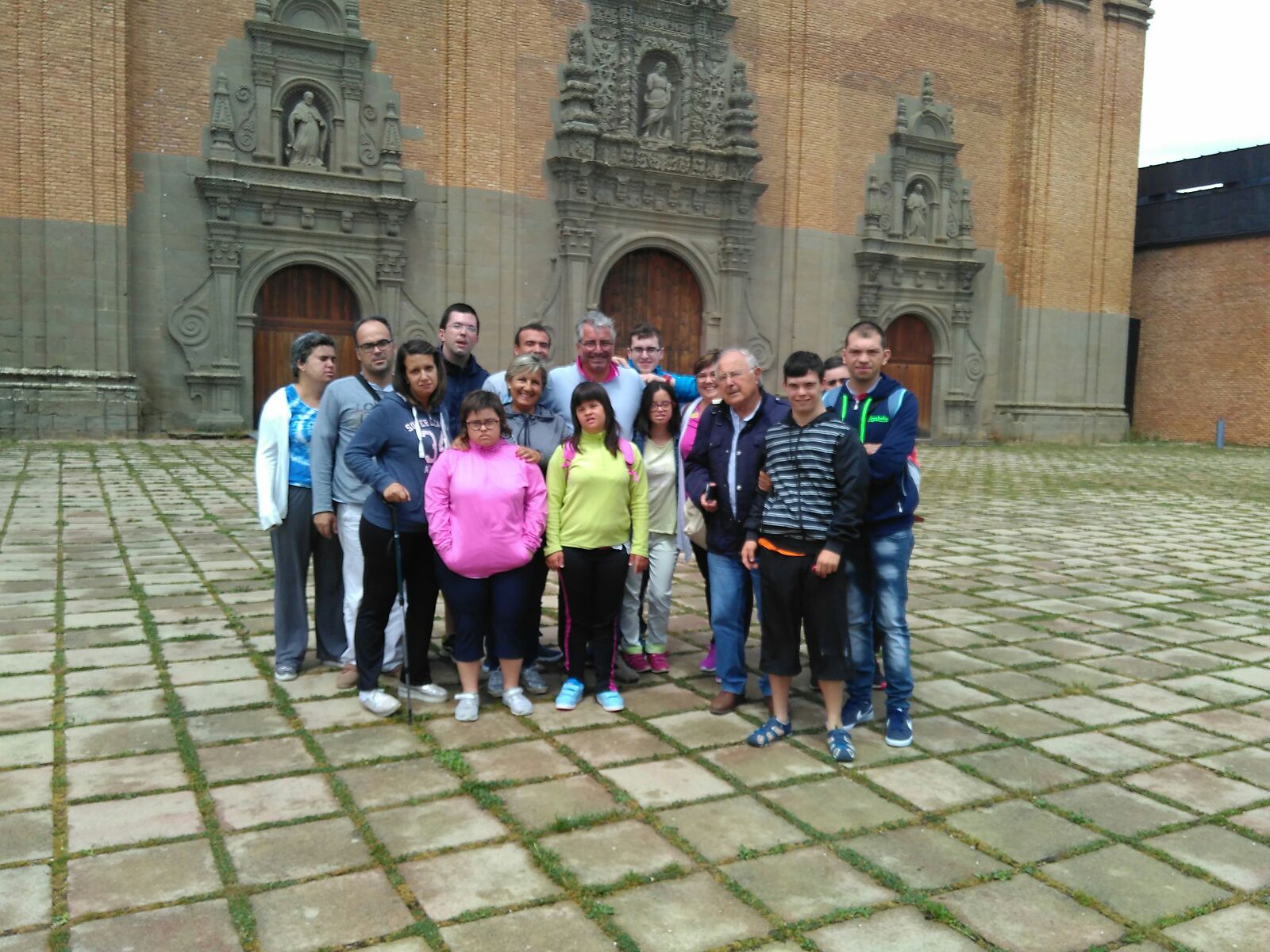 Jóvenes con síndrome de Down de Sicilia, Bulgaria y Huesca estrechan vínculos en un campamento organizado por DOWN HUESCA