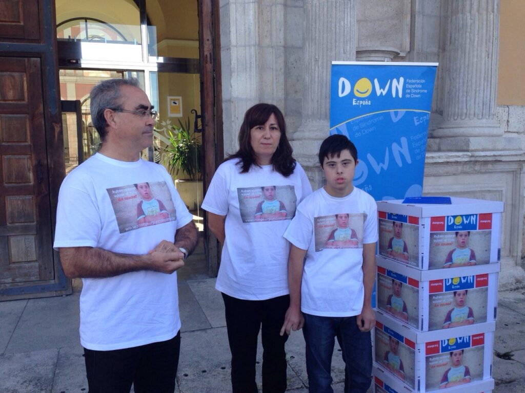 Portada post Los padres de Rubén se sentarán mañana en el banquillo por defender el derecho de su hijo a una educación inclusiva