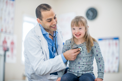 Recomendaciones sobre la vacuna de la gripe estacional para las personas con síndrome de Down